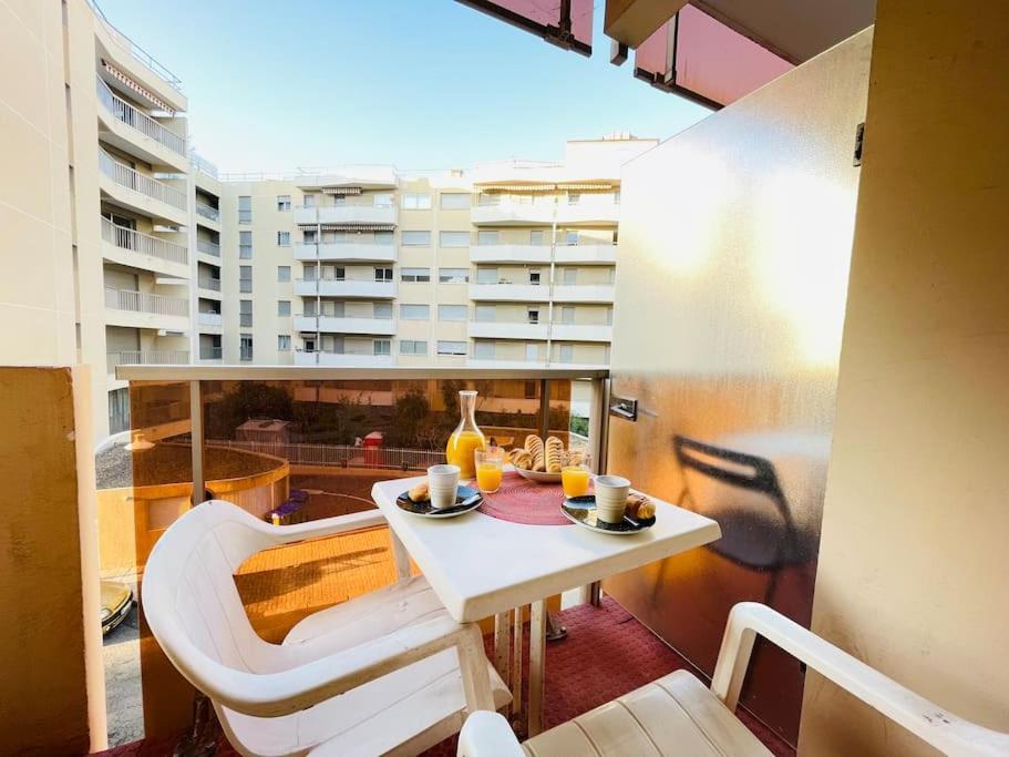 Le Chevrefeuille - Easystay83 Saint-Raphaël Esterno foto